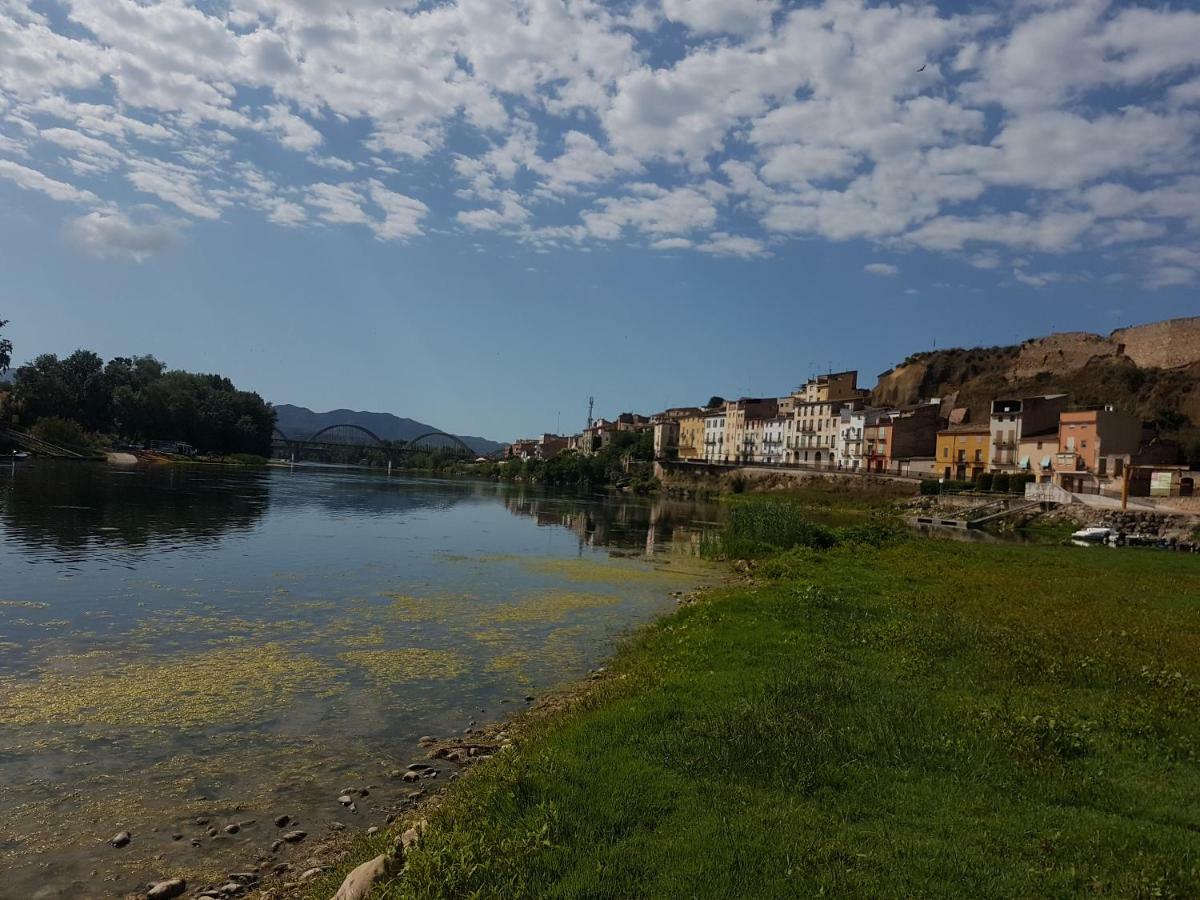River Ebro Apartments Мора-д'Ебре Екстер'єр фото