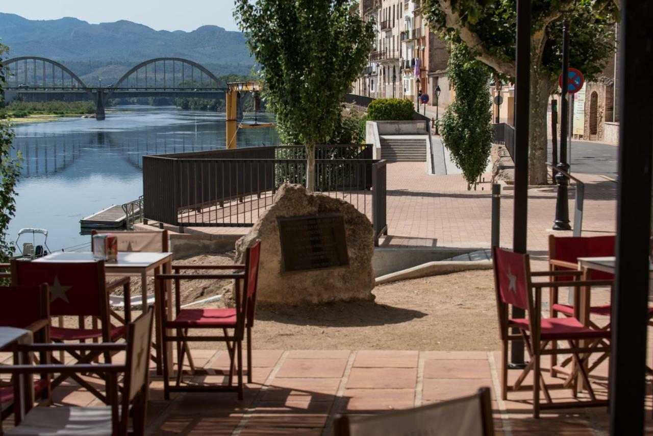 River Ebro Apartments Мора-д'Ебре Екстер'єр фото