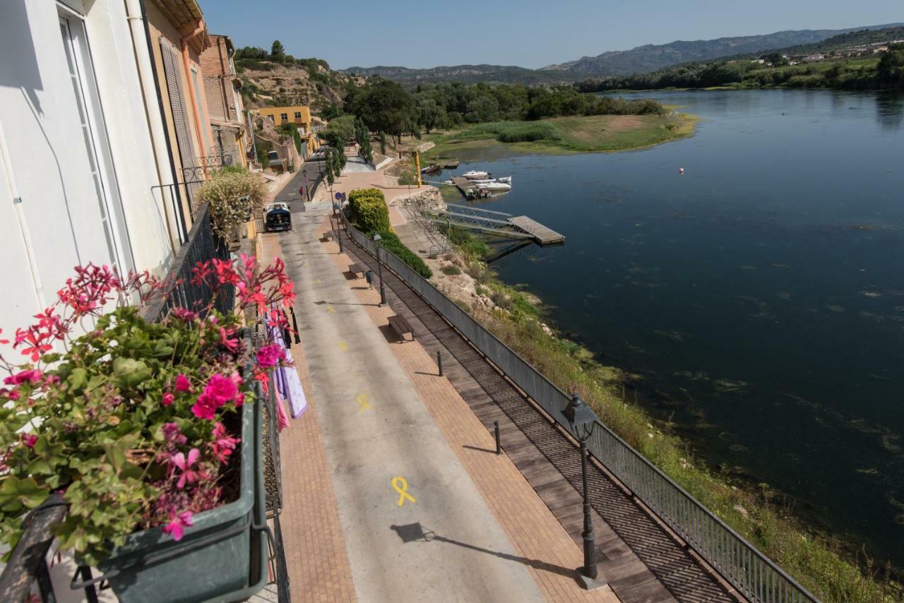 River Ebro Apartments Мора-д'Ебре Екстер'єр фото